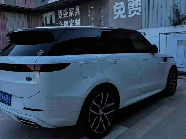 Land Rover Range Rover Sport — Фото автомобиля 2