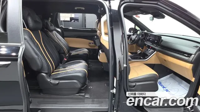 Kia Canival — Фото автомобиля 25