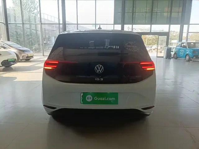 Volkswagen ID.3 — Фото автомобиля 5