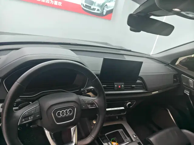 Audi Q5L — Фото автомобиля 10