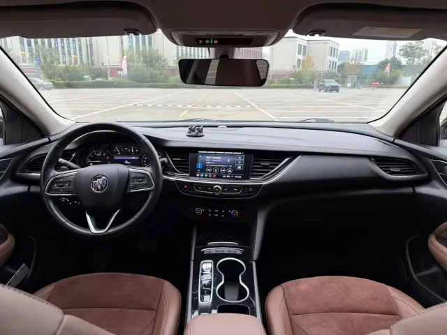 Buick Regal — Фото автомобиля 9