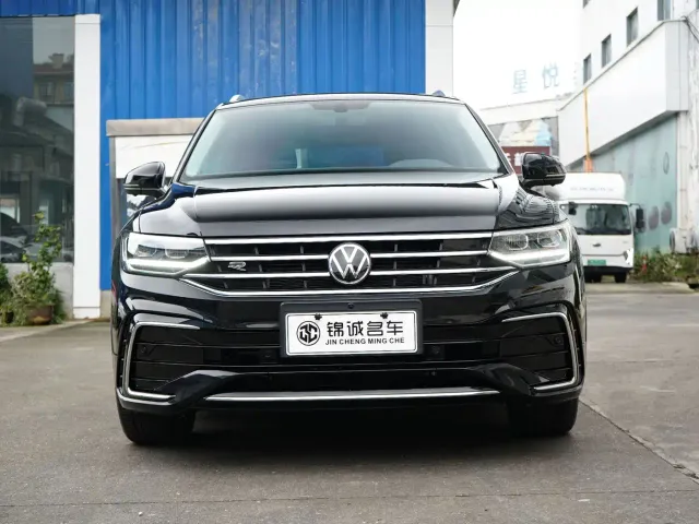 Volkswagen Tiguan L — Фото автомобиля 2