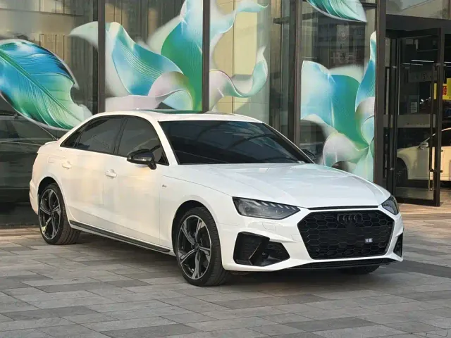 Audi A4L — Фото автомобиля 16