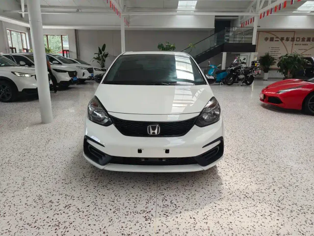 Honda Fit — Фото автомобиля 2
