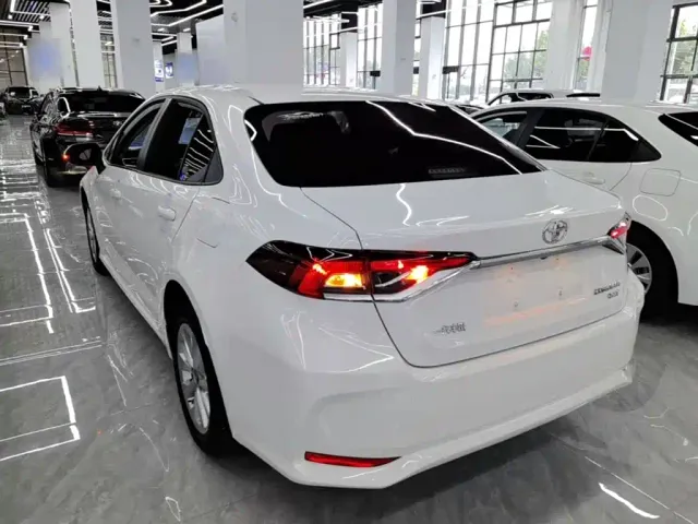 Toyota Corolla — Фото автомобиля 4