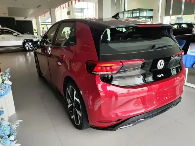 Volkswagen ID.3 — Фото автомобиля 4