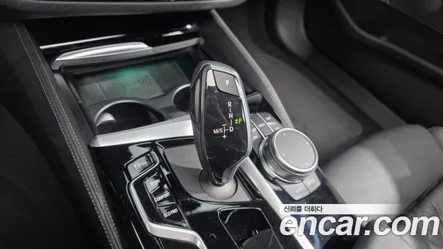 BMW 5 Series G30 — Фото автомобиля 12
