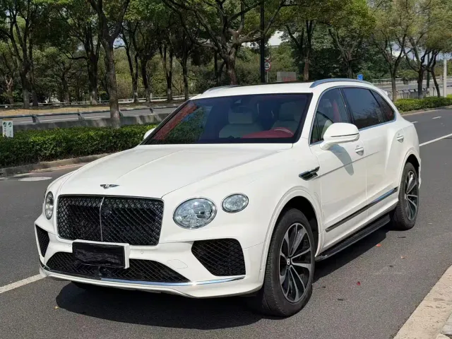 Фотография автомобиля — Bentley Bentayga