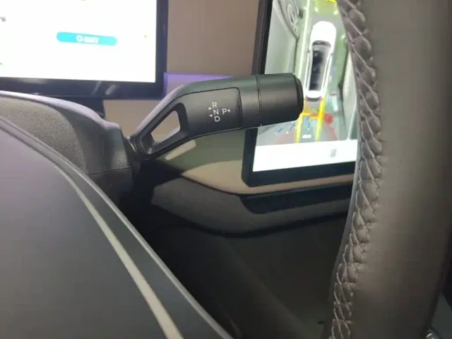 Volvo XC70 Plug-in Hybrid — Фото автомобиля 13