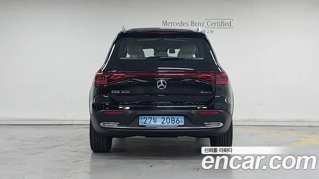 Mercedes-Benz EQB — Фото автомобиля 4