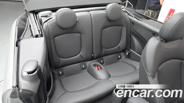 Mini Cooper Convertible — Фото автомобиля 11