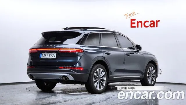 Lincoln Corsair Corsair 2.0 Reserve AWD — Фото автомобиля 2