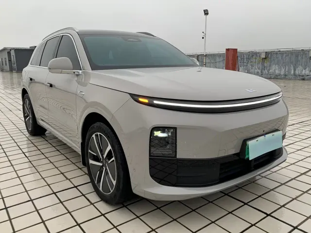 Li Auto L6 — Фото автомобиля 3