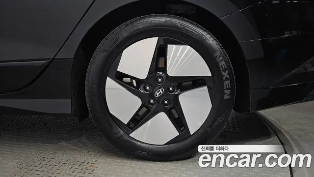 Hyundai Ioniq6 — Фото автомобиля 5