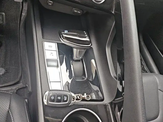 Hyundai Elantra — Фото автомобиля 13
