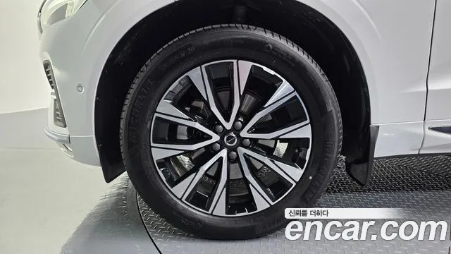 Volvo XC60 Generation 2 — Фото автомобиля 5