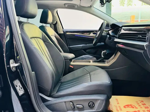 Volkswagen Passat — Фото автомобиля 11