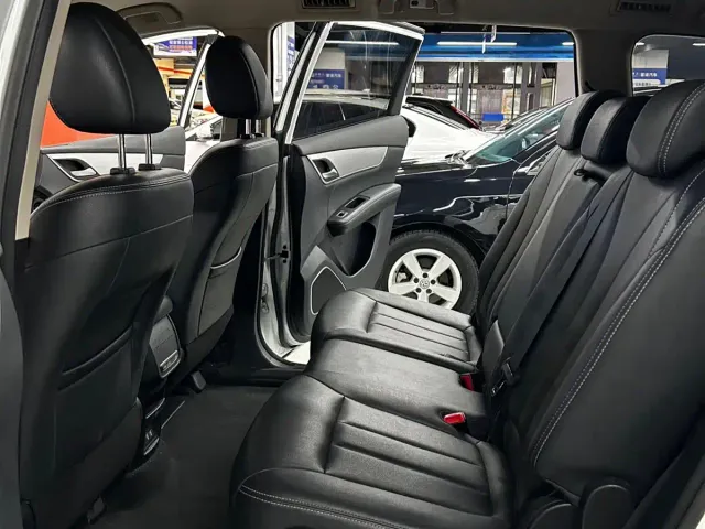 BYD Song MAX — Фото автомобиля 8