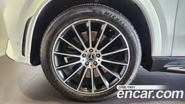 Mercedes-Benz GLE-Class — Фото автомобиля 5