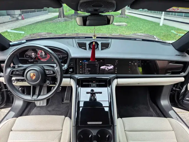 Porsche Panamera — Фото автомобиля 19