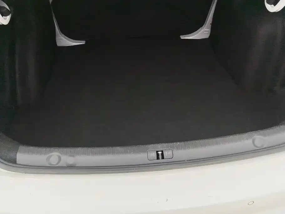 Volkswagen Lavida 2019 1.5L Automatic Trend Edition China VI — Фото автомобиля 4