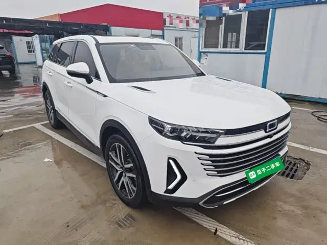 Besturn Bestune T99 2023 2.0T Automatic Premium (8AT) — Фото автомобиля 3