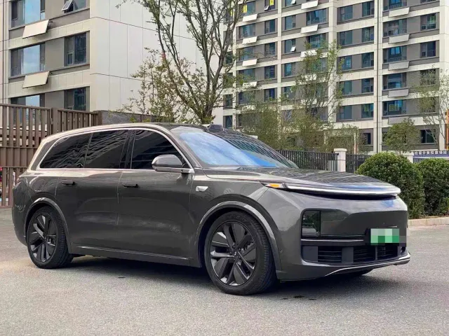 Li Auto L9 — Фото автомобиля 3