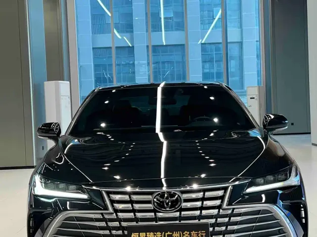 Toyota Avalon — Фото автомобиля 3