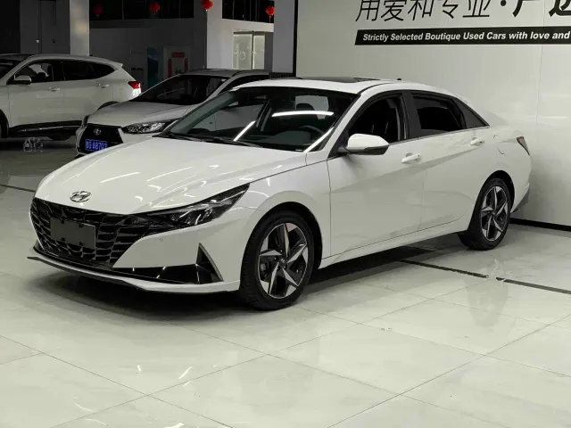 Фотография автомобиля — Hyundai Elantra