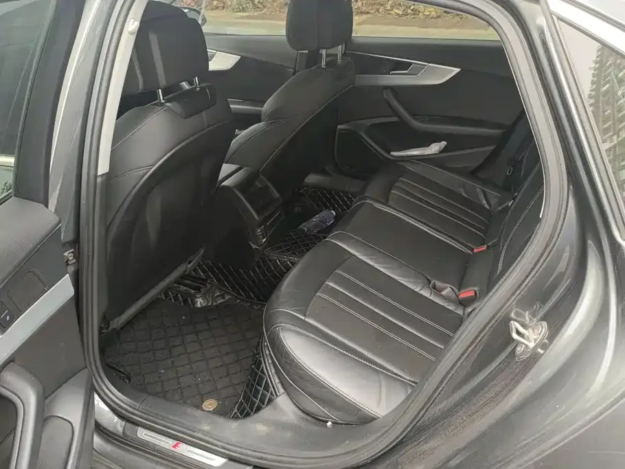 Audi Audi A4L 2023 40 TFSI Fashion Dynamic — Фото автомобиля 11