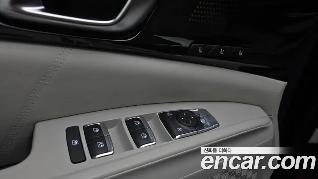 Kia Carnival Generation 4 — Фото автомобиля 27