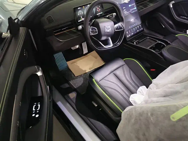 Hozon Neta GT — Фото автомобиля 15