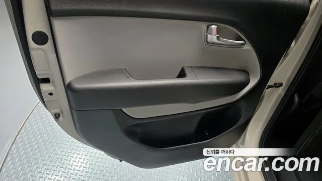 Kia RAY Новый Kia Ray Фургон — Фото автомобиля 25