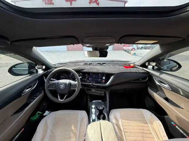 Buick Envision Plus — Фото автомобиля 4