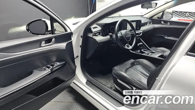 Kia K5 K5 3 поколение 2.0 LPI(Для проката) — Фото автомобиля 10