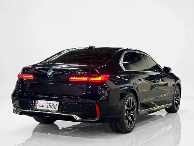 BMW 7 Series — Фото автомобиля 4