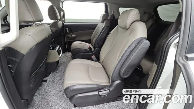 Kia Carnival 4th Gen — Фото автомобиля 18