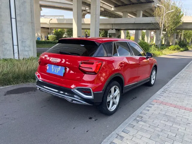 Audi Q2L — Фото автомобиля 3