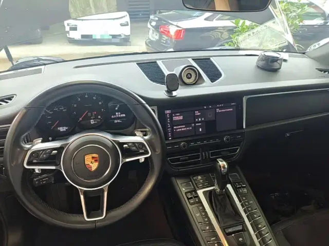 Porsche Macan — Фото автомобиля 5