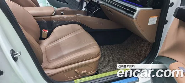 Hyundai Grandeur GN7 — Фото автомобиля 16