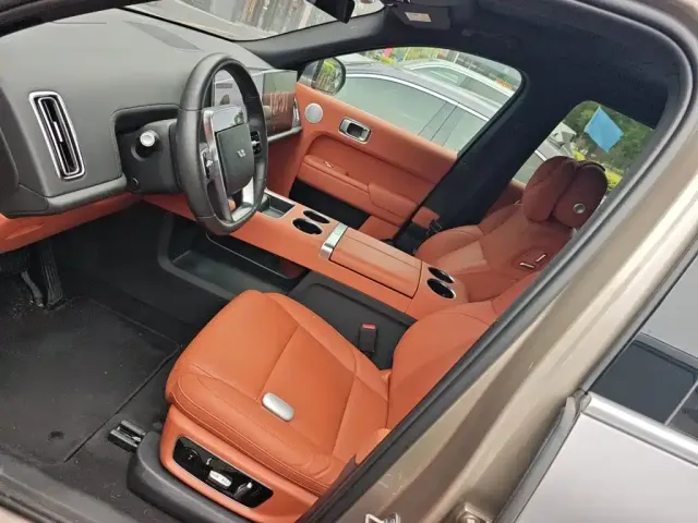 Li Auto L9 — Фото автомобиля 7