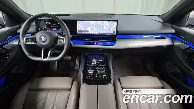 BMW 5 Series G60 — Фото автомобиля 10