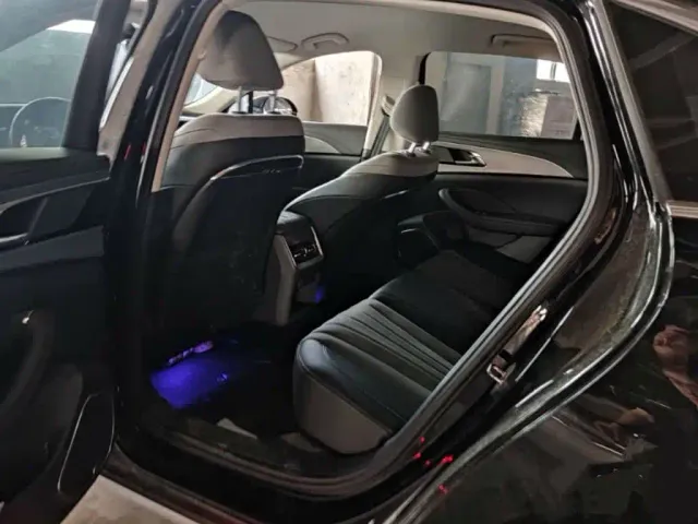 Hongqi H5 — Фото автомобиля 6