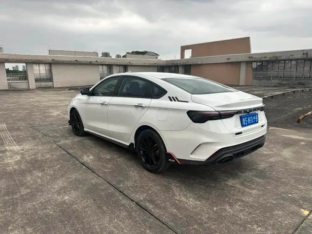 Geely Binrui — Фото автомобиля 7