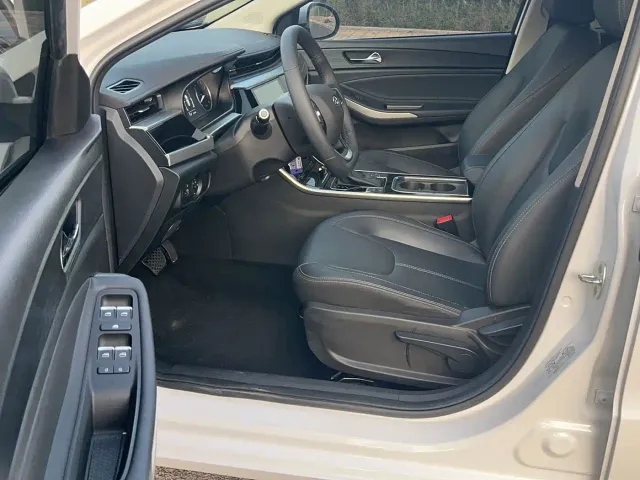 Chery Arrizo 5 2021 PRO 1.5L CVT Youth Edition — Фото автомобиля 4