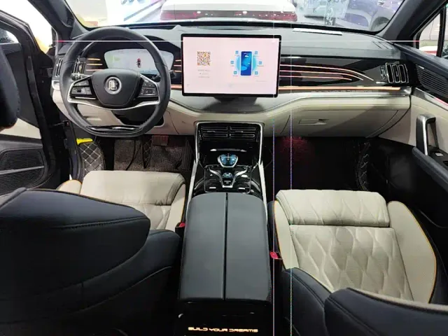 BYD Tang — Фото автомобиля 9