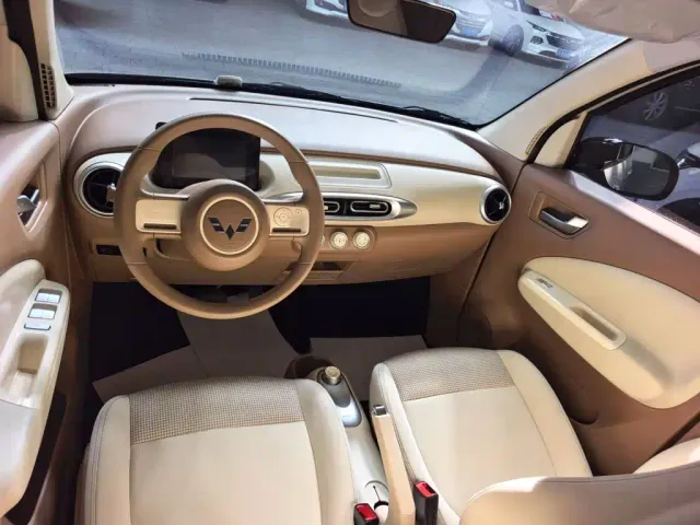 Wuling Hongguang Mini EV — Фото автомобиля 15