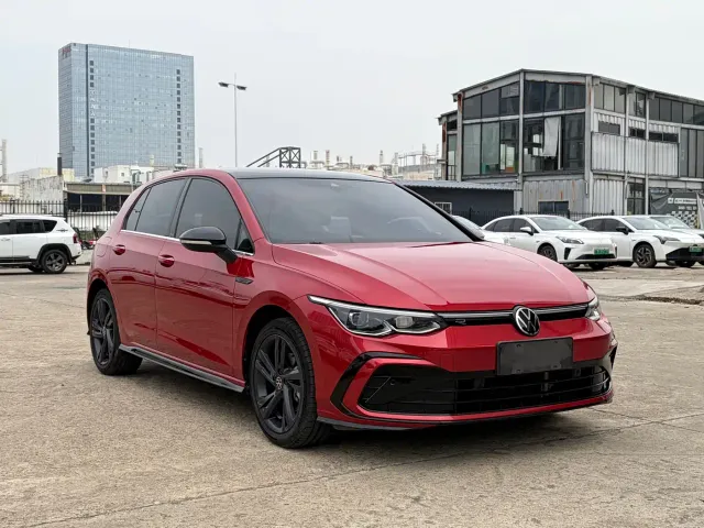 Volkswagen Golf — Фото автомобиля 2