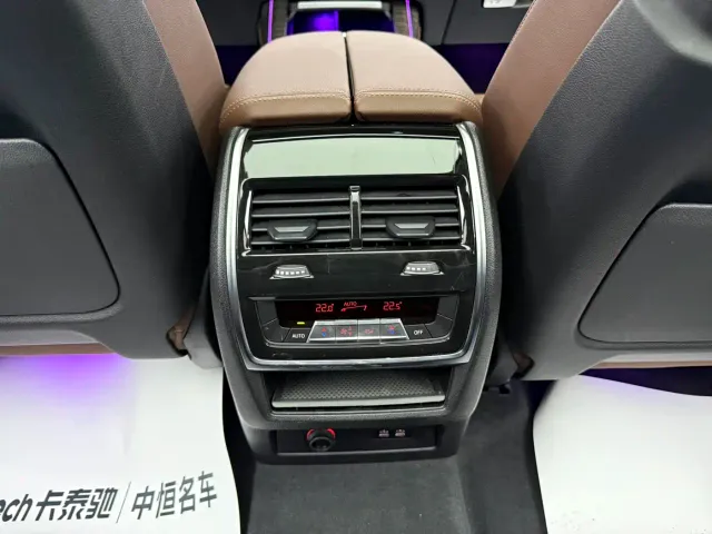 BMW X7 — Фото автомобиля 13