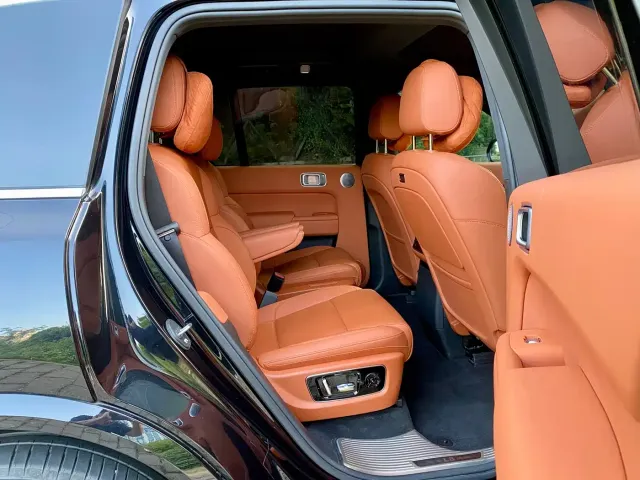 Li Auto L8 — Фото автомобиля 12